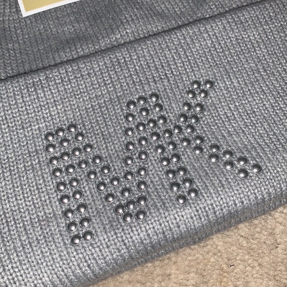 ✨BRAND NEW✨ Michael Kors Winter Hat - Picture 2 of 4